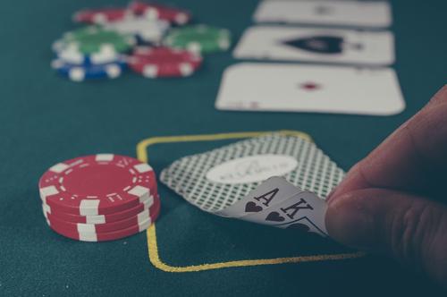 ポーカー変えない：楽しみを持ち続けるカードゲーム